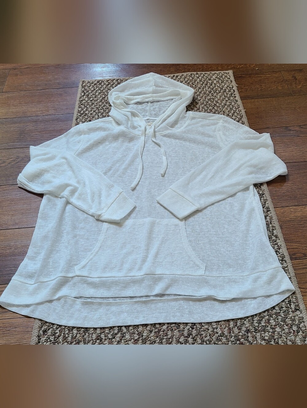 Lightweight Beachy White Hoodie L
